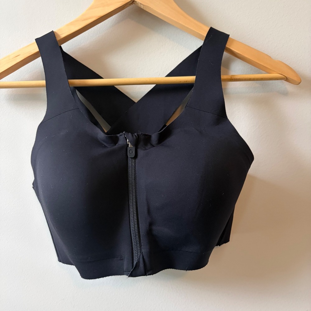 Lululemon Enlite Bra Zip Front High Impact Sports Bra Black 34C Running Workout